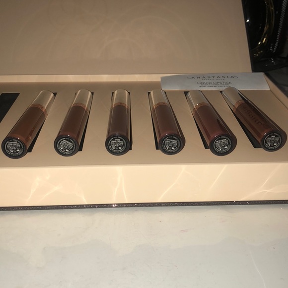 Anastasia liquid lipstick bundle - Picture 7 of 8
